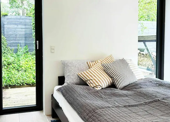 Architect-designed With Stunning Views *